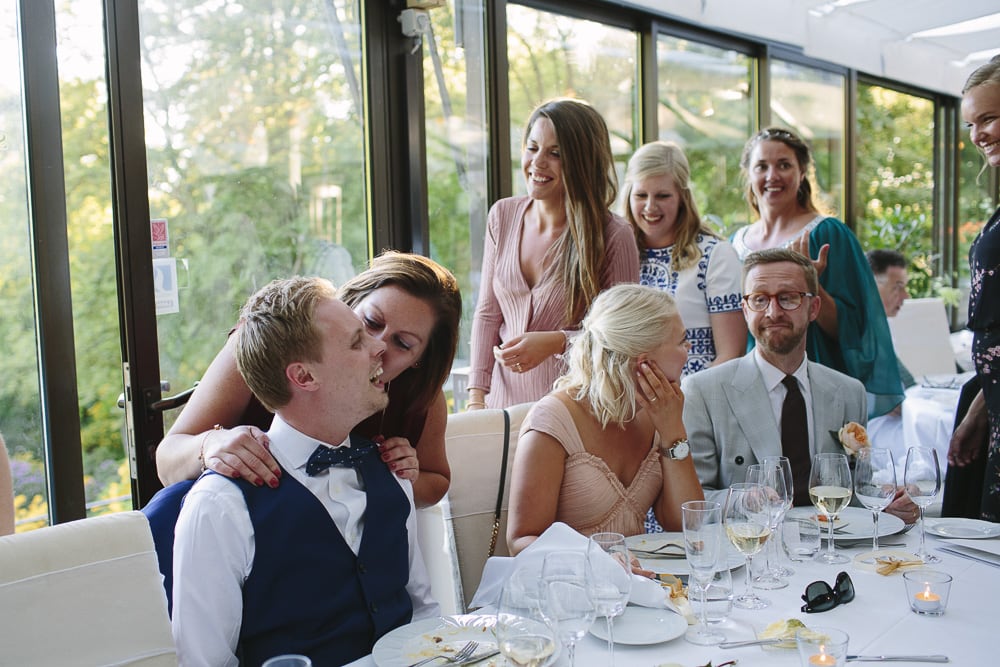 bröllopsfest på Sofiero restaurang. BröllopsfotograF